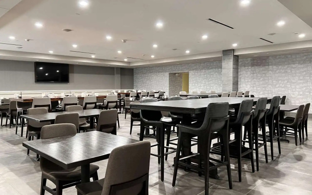 Doubletree by Hilton Bloomington - Minneapolis South