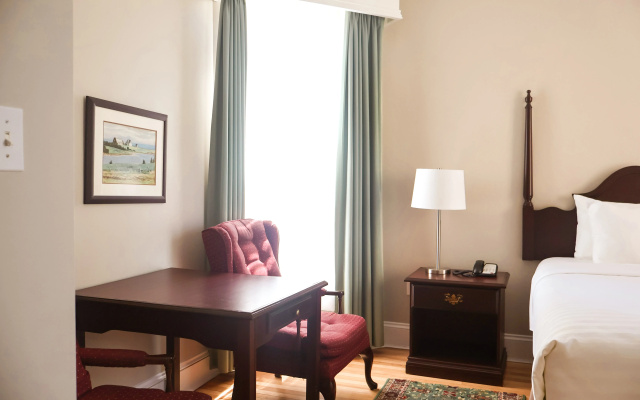 Quality Inn & Suites Downtown
