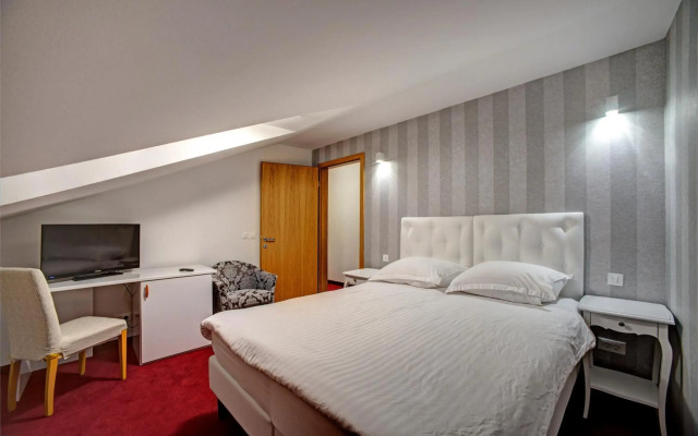 Hotel Skradinski Buk