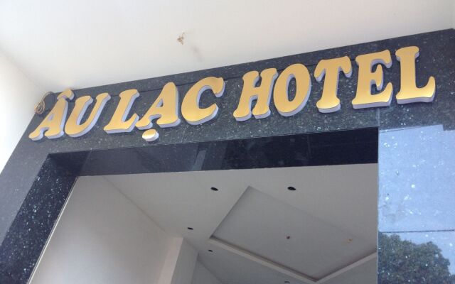 Au Lac Hotel