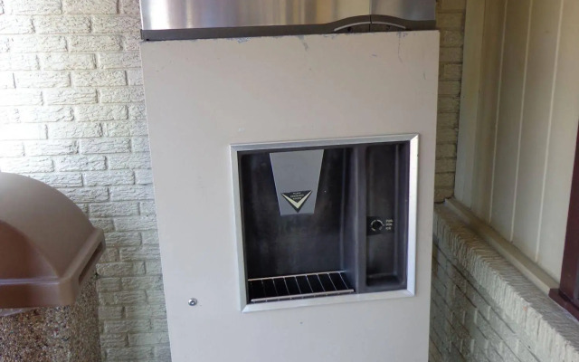 Economy Inn Express Warren