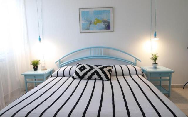 Eleatica Holiday Apartment