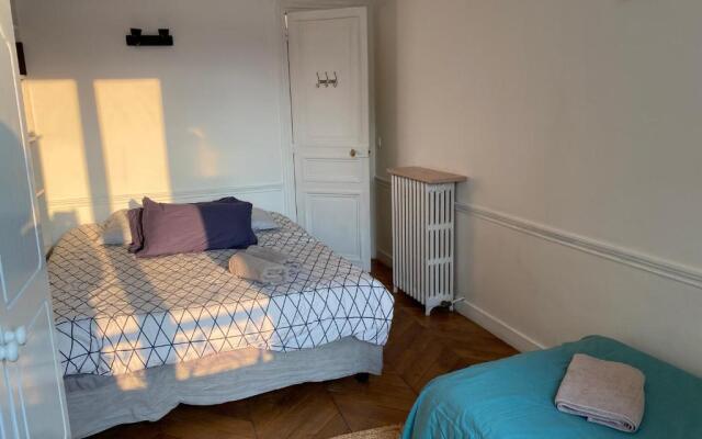 Marvellous Sunbathed 3BR at the heart of Paris