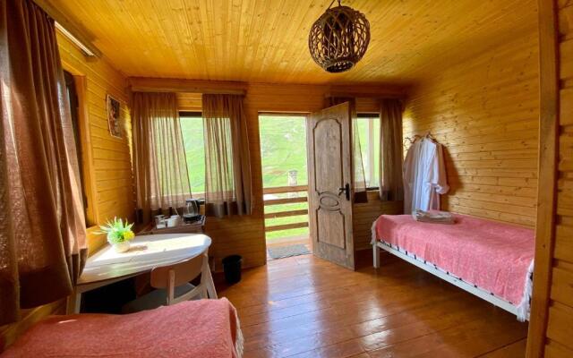 Ushguli Cabins