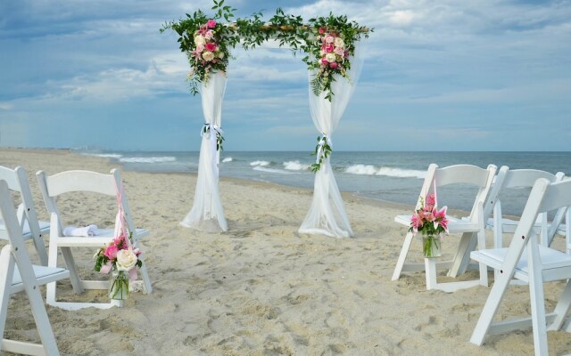 Holiday Inn Oceanfront @ Surfside Beach