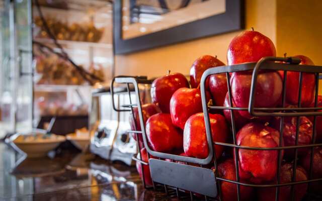 Best Western East Towne Suites