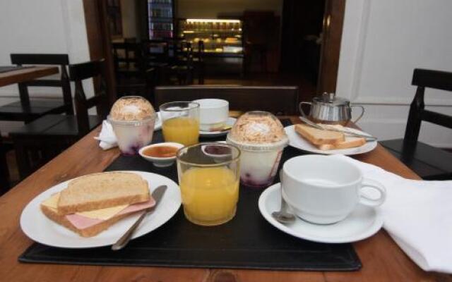 Hostel Lucia Suites