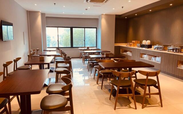 Hanting Hotel Shanghai Songjiang Xincheng Wanda