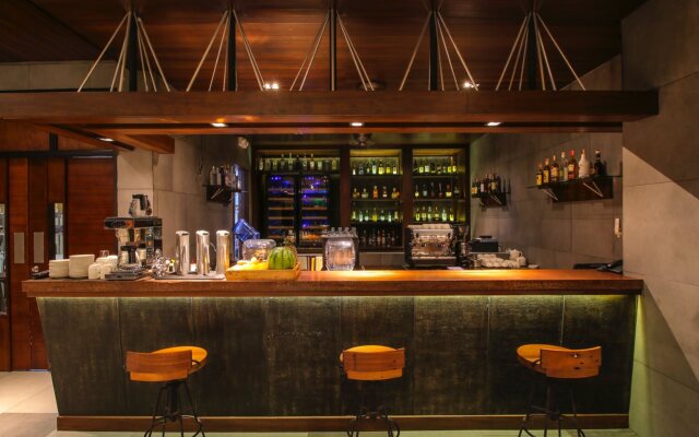 Two Seasons Coron Bayside Hotel