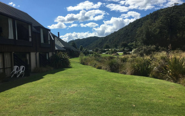 Alpine Lodge