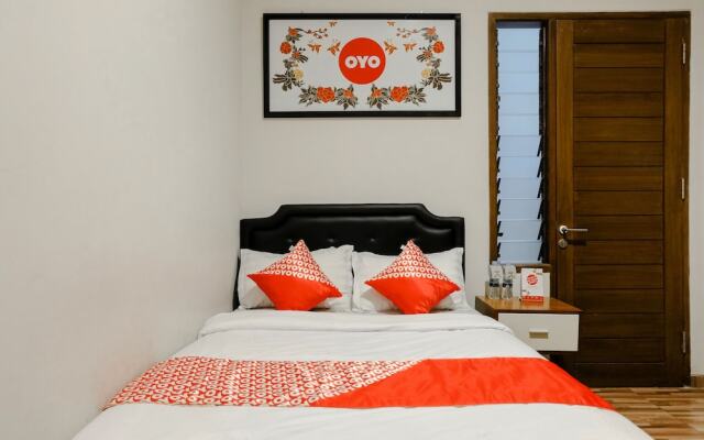 OYO 1023 Junggo Tentrem