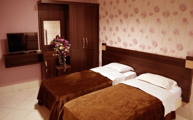 Jolfa Hotel