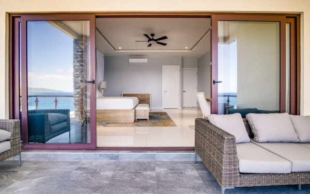 Luxury Oceanfront Villa Fully Staffed Pool Jacuzzi Movie Theatre