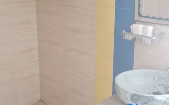 Yuebin Chain Hotel (Shanghai Huating Old Street Branch)