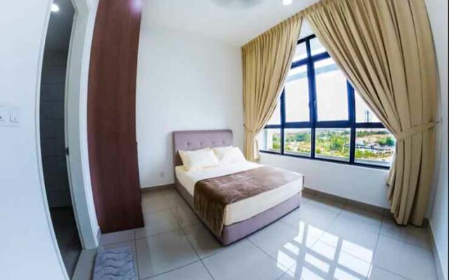Conezion Luxury IOI Resort City 3Room Family Suite