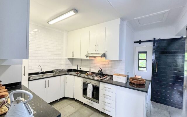 Luxury Apartment St Lucia 43 On the Bridge