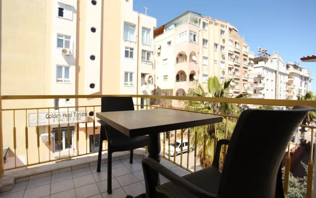 Golden Spark Apart Hotel