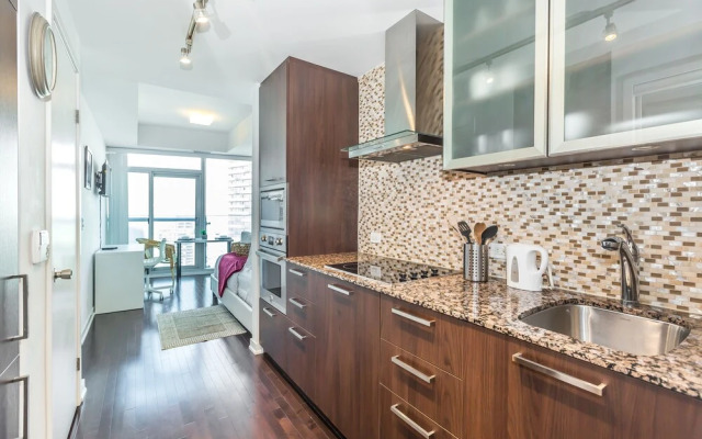 New! Serenity Stay With Lakeshore View. 50+ Floor