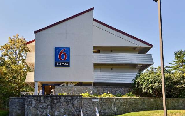 Motel 6 Nashua, NH - South