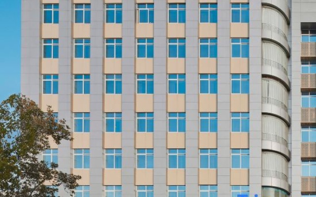 Vienna International Hotel (Xi'an Bell and Drum Tower Ximen Airport Bus) – Exterior – Xi'an