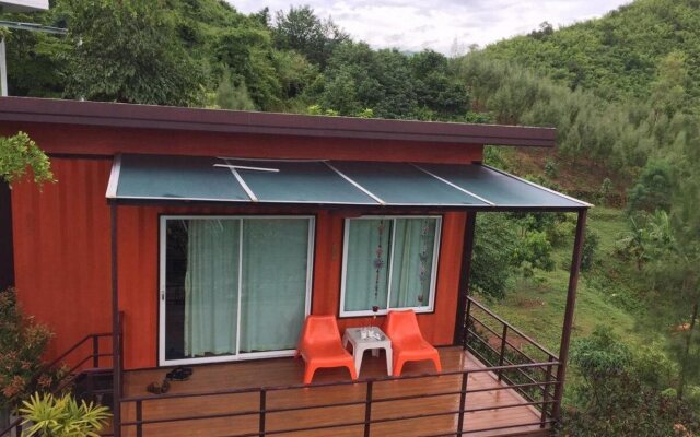 Hi Cube Resort at Suanphung