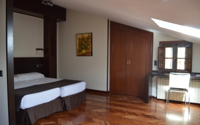 Apartamentos Rurales L'Arquera