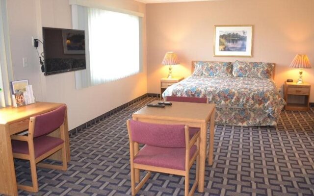 Sky Lodge Inn & Suites