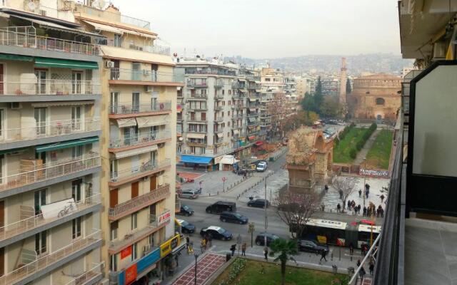 Comely n Gusto luxury Apts.(Must)