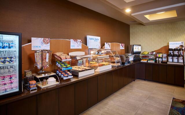 Holiday Inn Express Hotel & Suites Timmins, an IHG Hotel