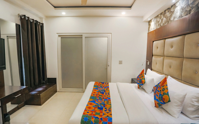 Fabhotel Station I