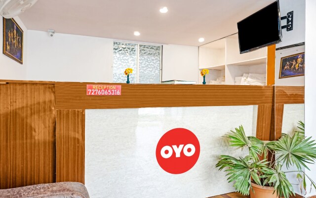 OYO 87019 Hotel Way Point