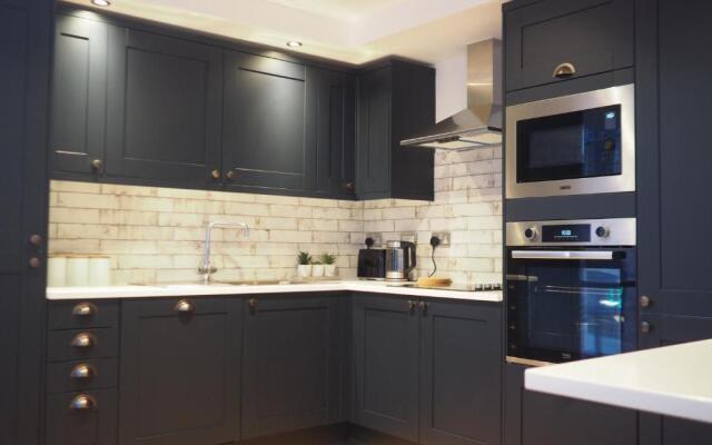 Hounds Gate Luxury Apartments by 1508 Stays