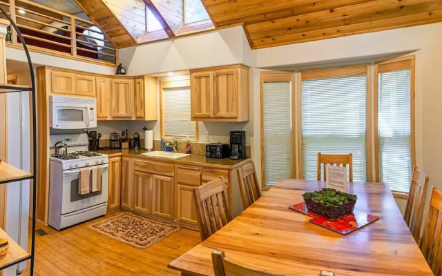 #39 & #40 Hyatt Lake Compound - Sleeps 12