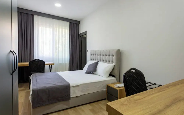 ATM Suite Hotel