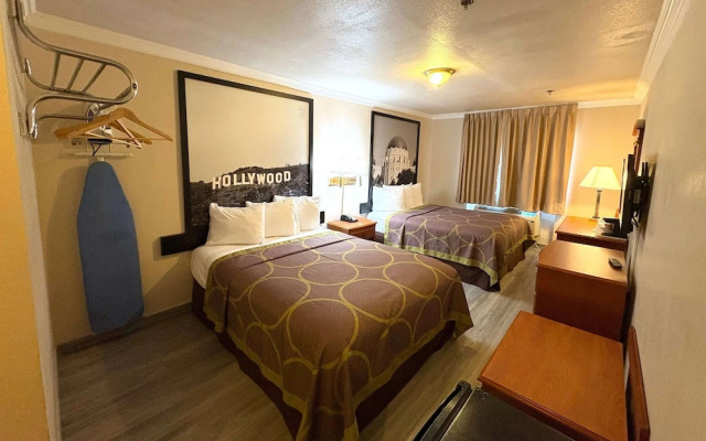 Super 8 Motel - Hollywood LA Area
