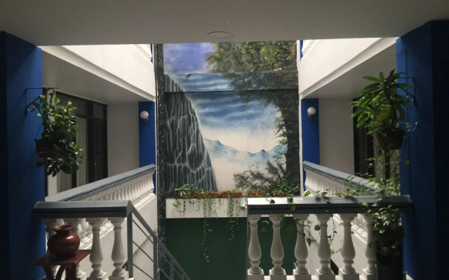 Hotel America