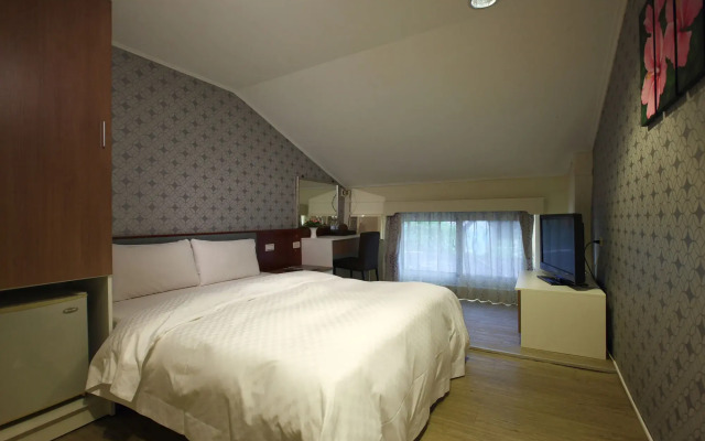 Loveme Resort