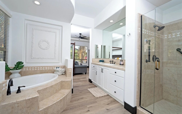 Desert Escape with Pool, Firepit, Putting Green