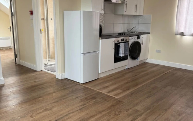 London Retreat With Great Location