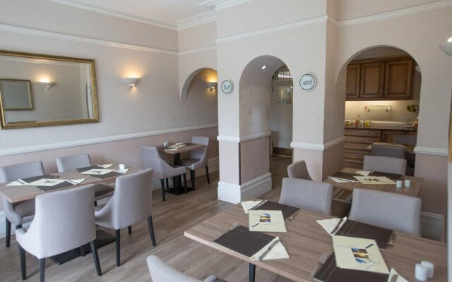 The Corner House Hotel Gatwick