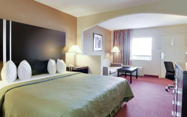 Quality Inn & Suites Clarksville