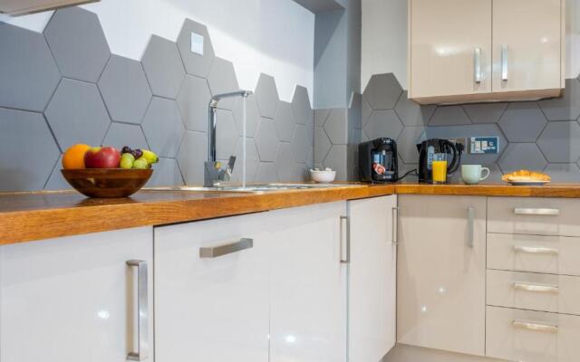 Severn Grove House by Tŷ SA in Severn Grove