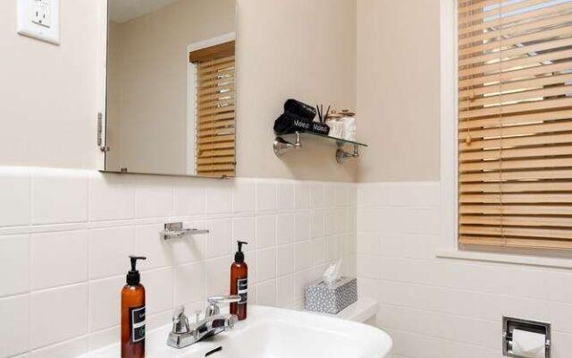 Beard Avenue Bungalow!