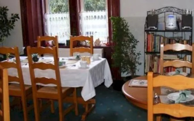 Ashley House Guest House