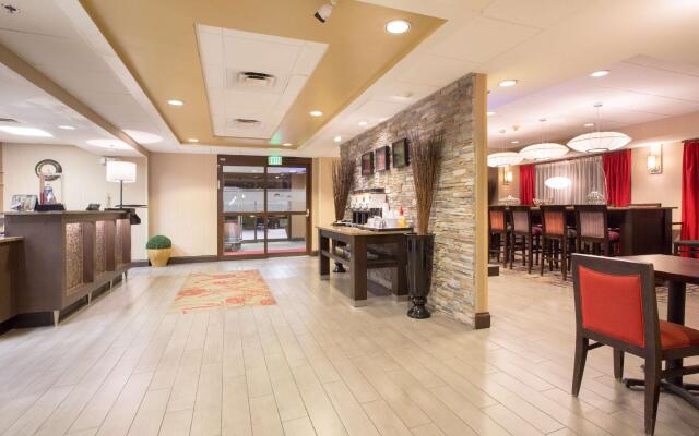 Hampton Inn Denver-International Airport