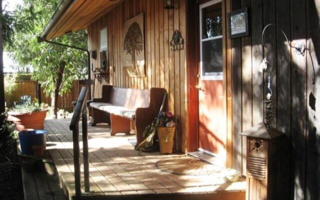 Bev & Sandy's Place B&B