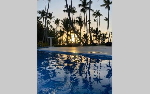 Apartment on the beach with pool and restaurant