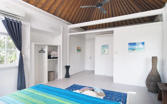 New 2 King Beds, Walk to Beach, Cafes all Else 30 Minutes From Airport