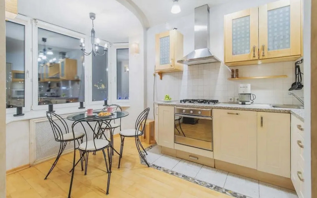 GM Apartment Smolenskaya 10