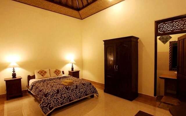 Loka Sari Guest House and Spa